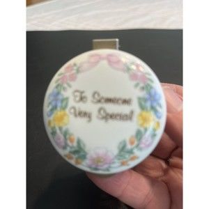 Falcon China Trinket Pill Box Staffordshire England Someone Special Floral Hinge